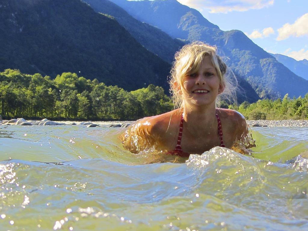 Ostello Baracca Backpacker Aurigeno Esterno foto